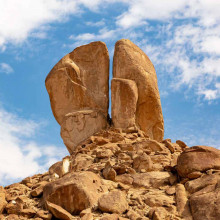 Split Rock of Horeb in Saudi Arabia (Icon)