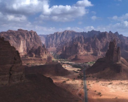 saudi arabia canyon