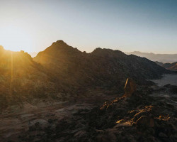 Saudi Arabia Mount Sinai Split Rock Of Horeb With Ryan Mauro March 2022