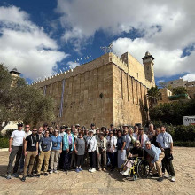tour group at hebron israel tour group at hebron israel